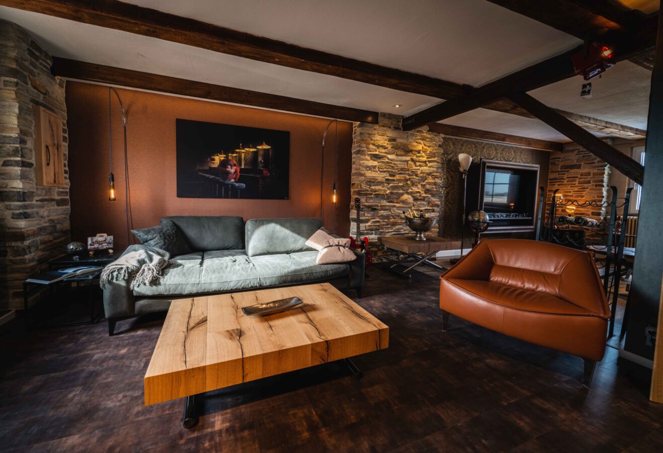 prianera_rigoletto_tosca_sessel_sofa_Leder_ozzio_box_legno_geopietra_moderno_omexco_loft_köthen_Sachsen_Anhalt_interior_design_Inneneinrichter_Raumaustatter